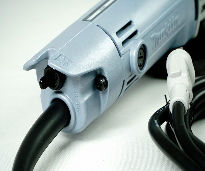 Cách sử dụng máy mài góc makita 9500NB
