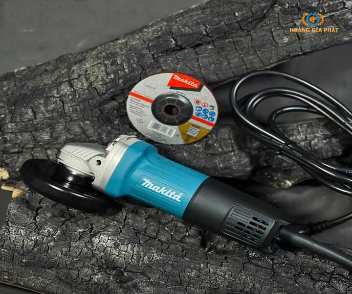 Ứng dụng Máy mài góc Makita 9553B