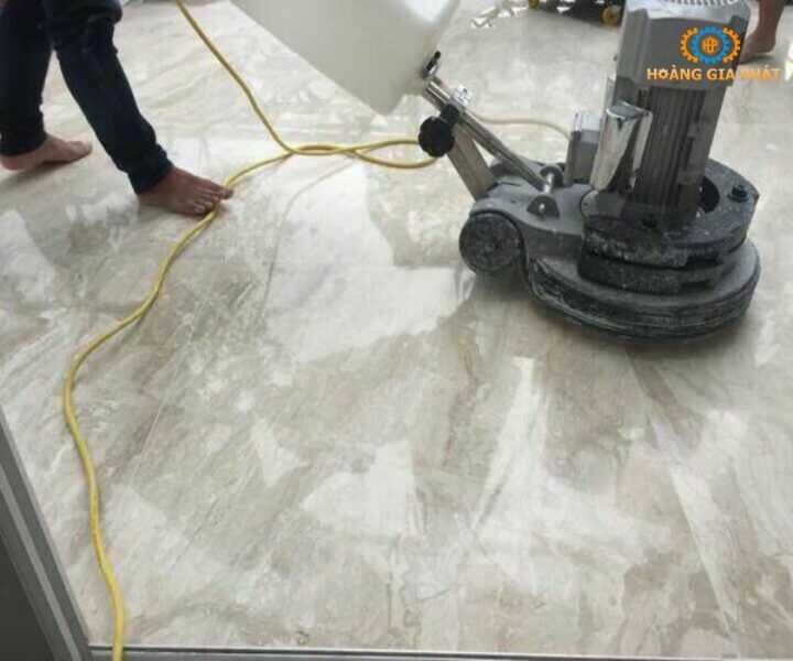 Cách đánh bóng đá nhân tạo