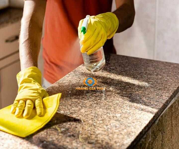 Cách đánh bóng đá tự nhiên