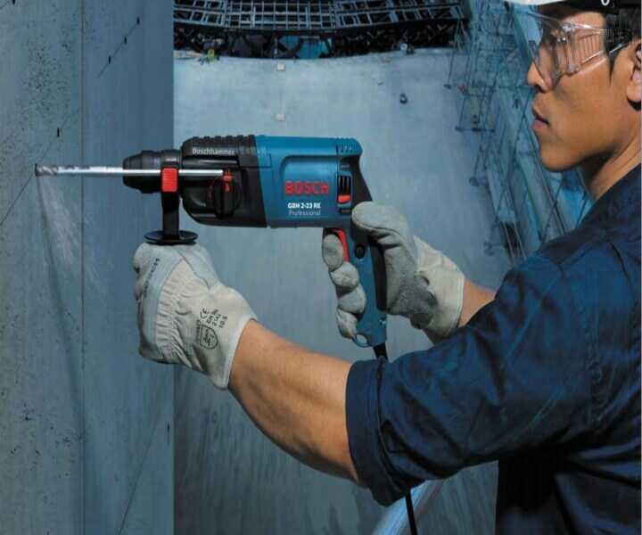 Quy trình các bước về cách khoan sắt bằng máy cầm tay