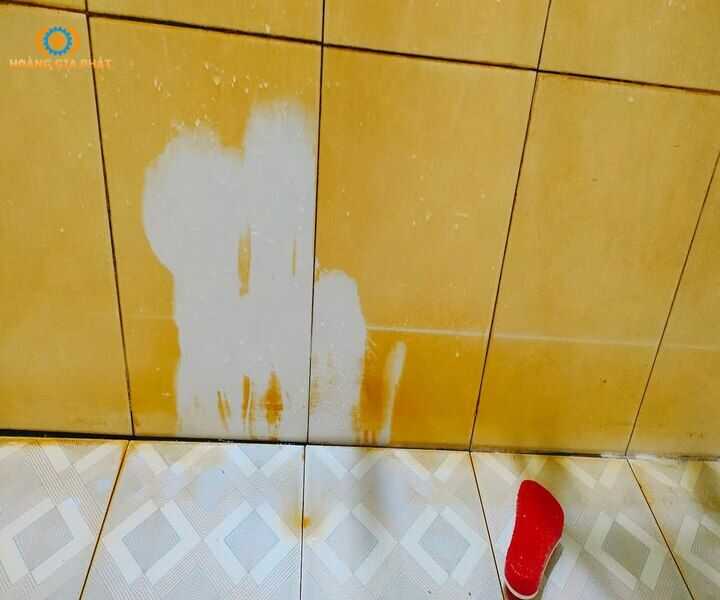 Nguyên nhân khiến cho nền gạch bị ố vàng