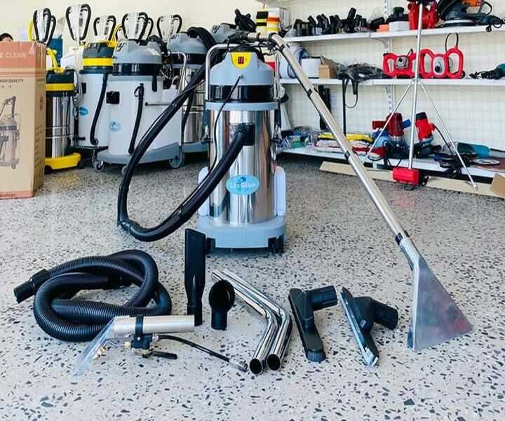 Máy hút bụi gia đình LifeClean LC 301J
