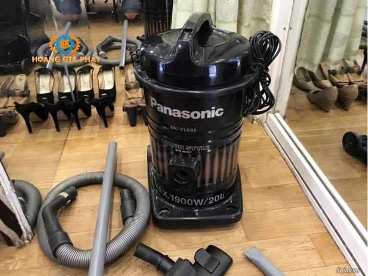 Máy hút bụi công nghiệp Panasonic MC-YL635TN46