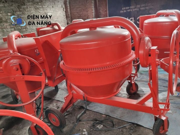 Máy trộn kiểu trộn tự do