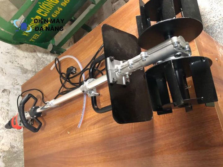 Máy khuấy trộn xi măng cầm tay