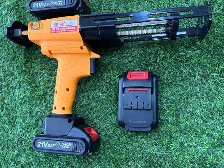 Súng bắn keo ron gạch chạy pin 21V