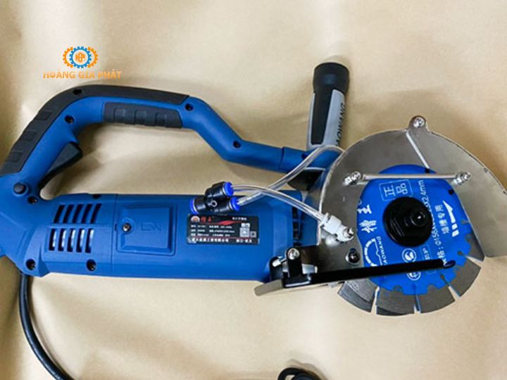 Máy cắt tường cầm tay nhỏ gọn